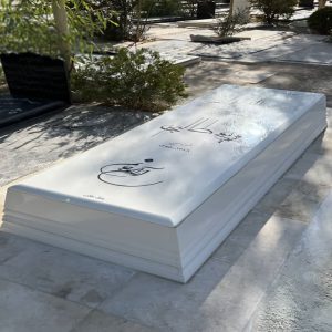 سنگ قبر سفید